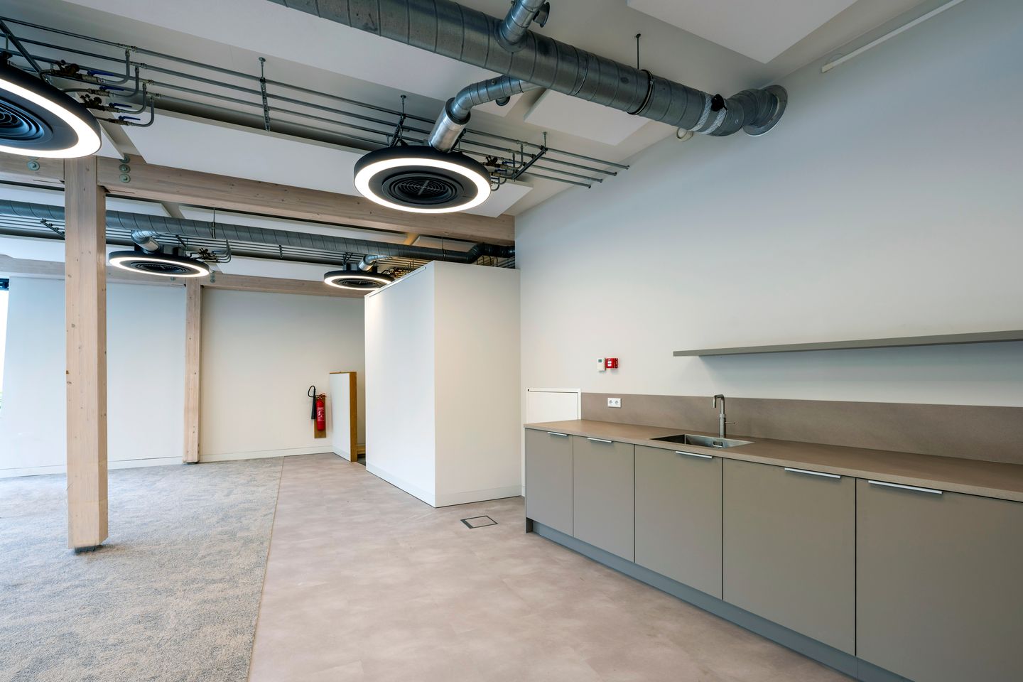 Bekijk foto 3 van Fred. Roeskestraat 97-A