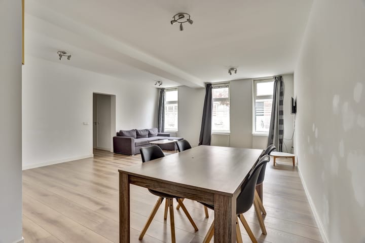 Foto 4 van Dirk van Wassenaarstraat 28-B