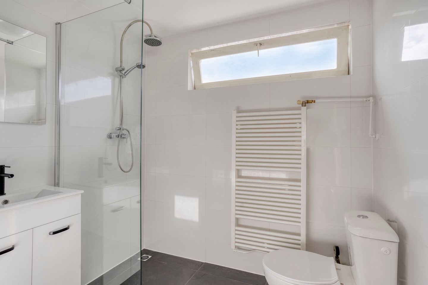 Photo 19 of Kadoelenstraat 18