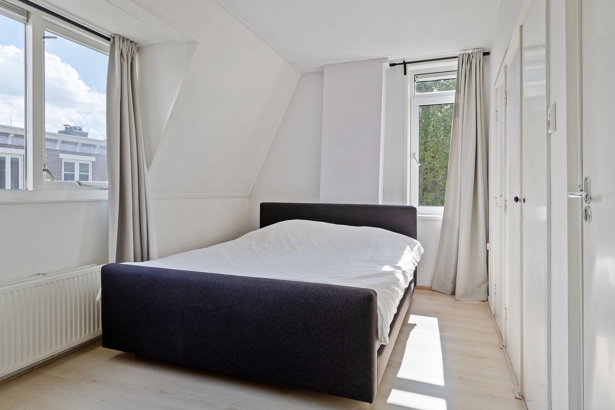 Photo 27 of Douwes Dekkerstraat 20