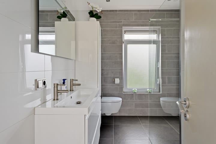 Foto 30 van Douwes Dekkerstraat 20