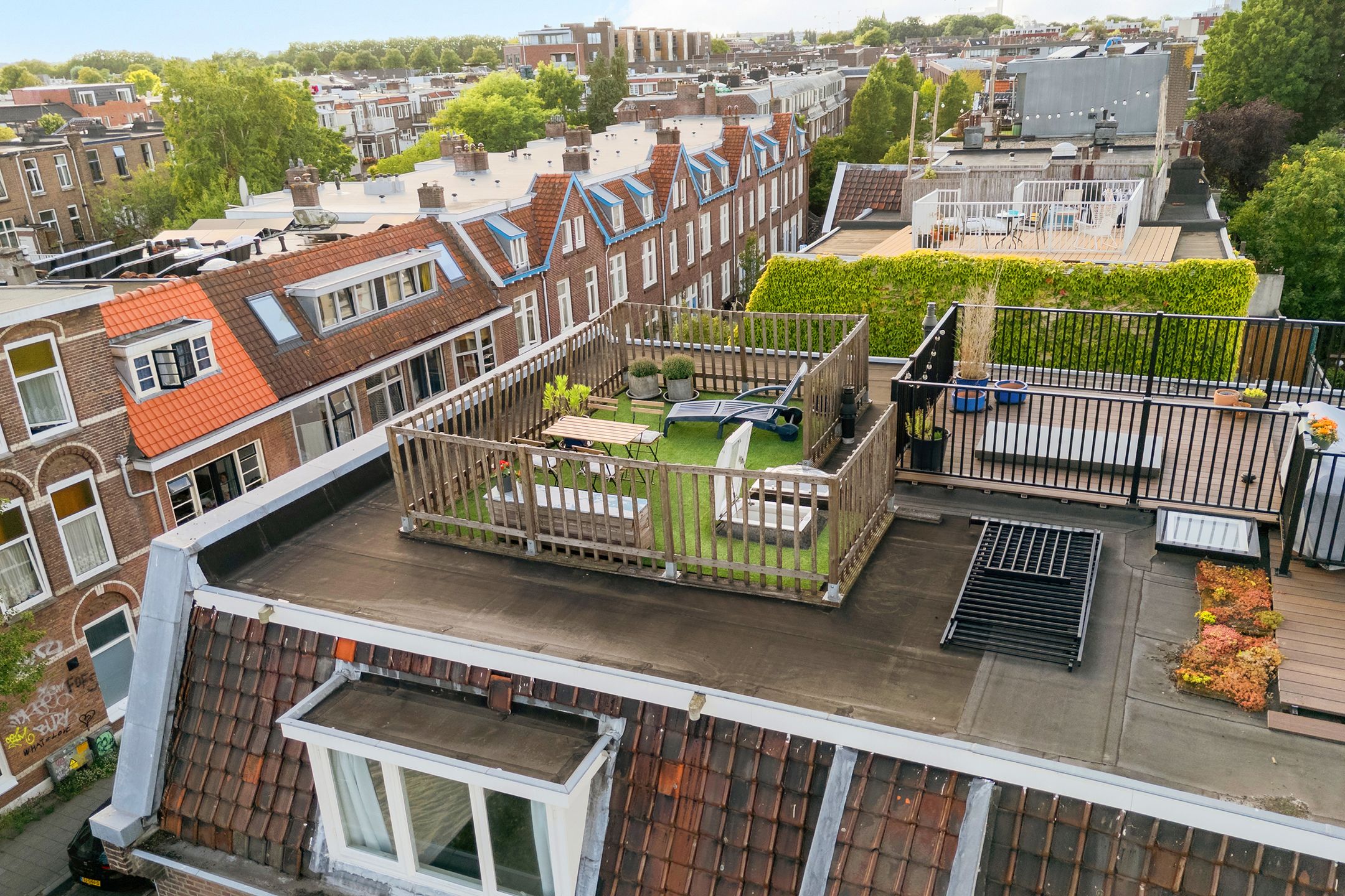 Photo 39 of Douwes Dekkerstraat 20