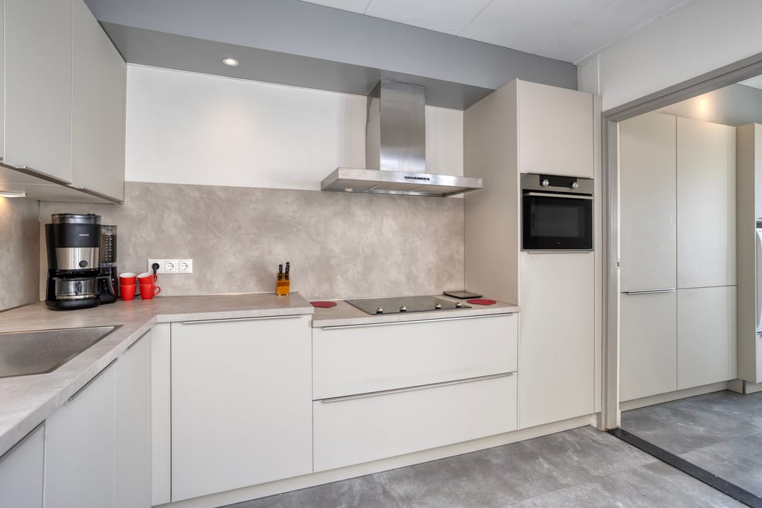 Foto 13 van van Ostadestraat 27