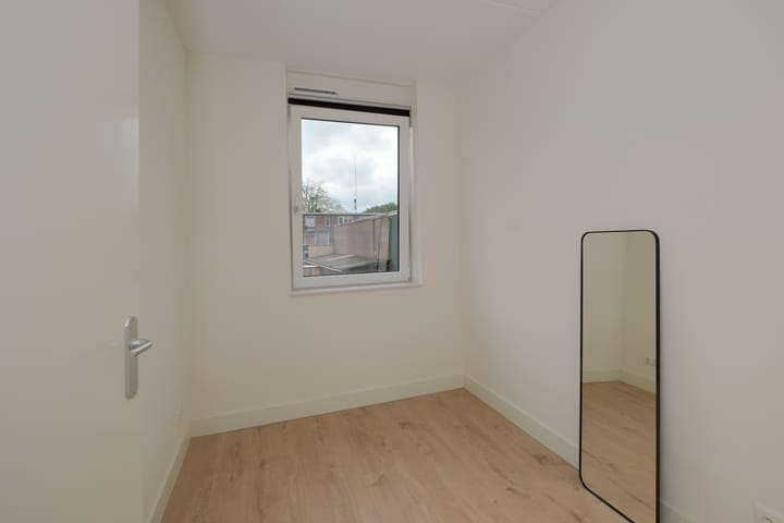 Photo 15 of Kroesestraat 10