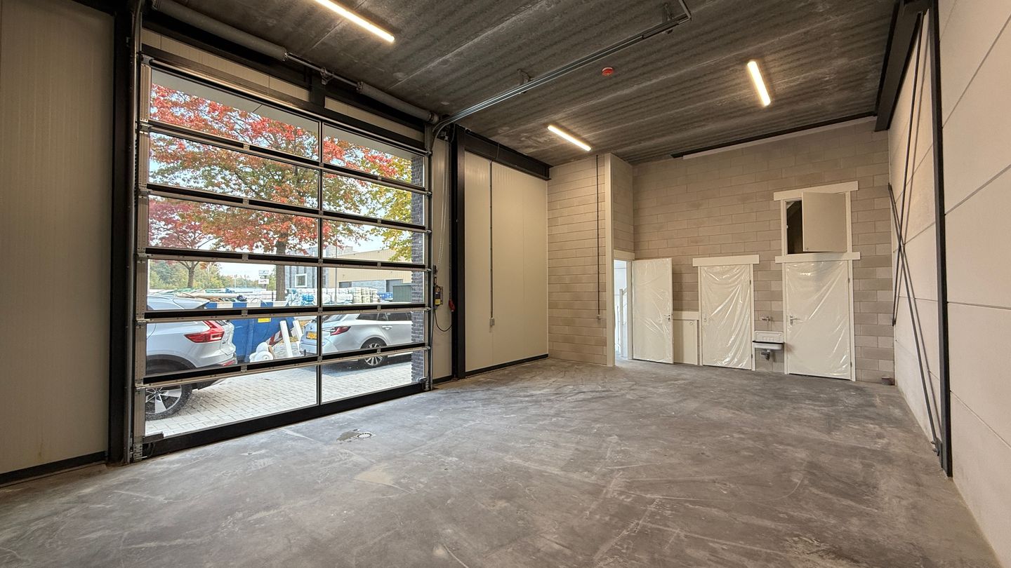 View photo 3 of John F. Kennedylaan 40