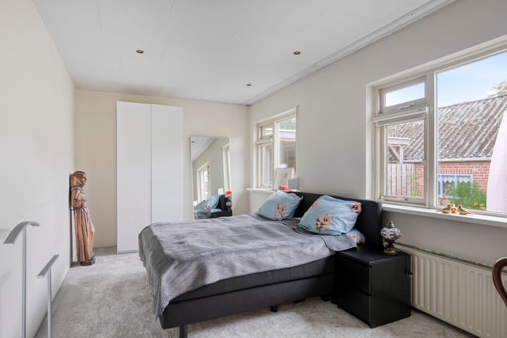 Photo 3 of Burgemeester Bouwensweg 6