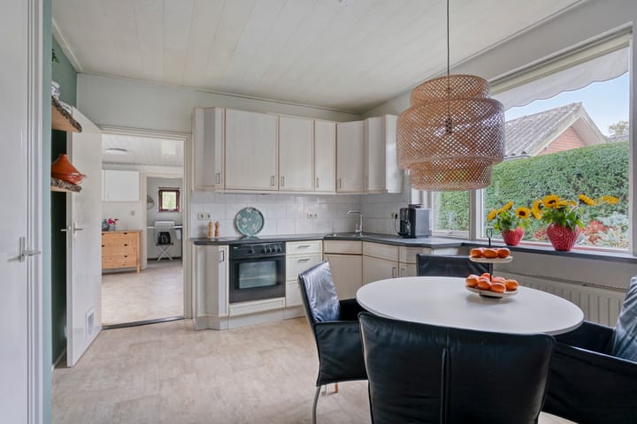 Photo 14 of Burgemeester Bouwensweg 6