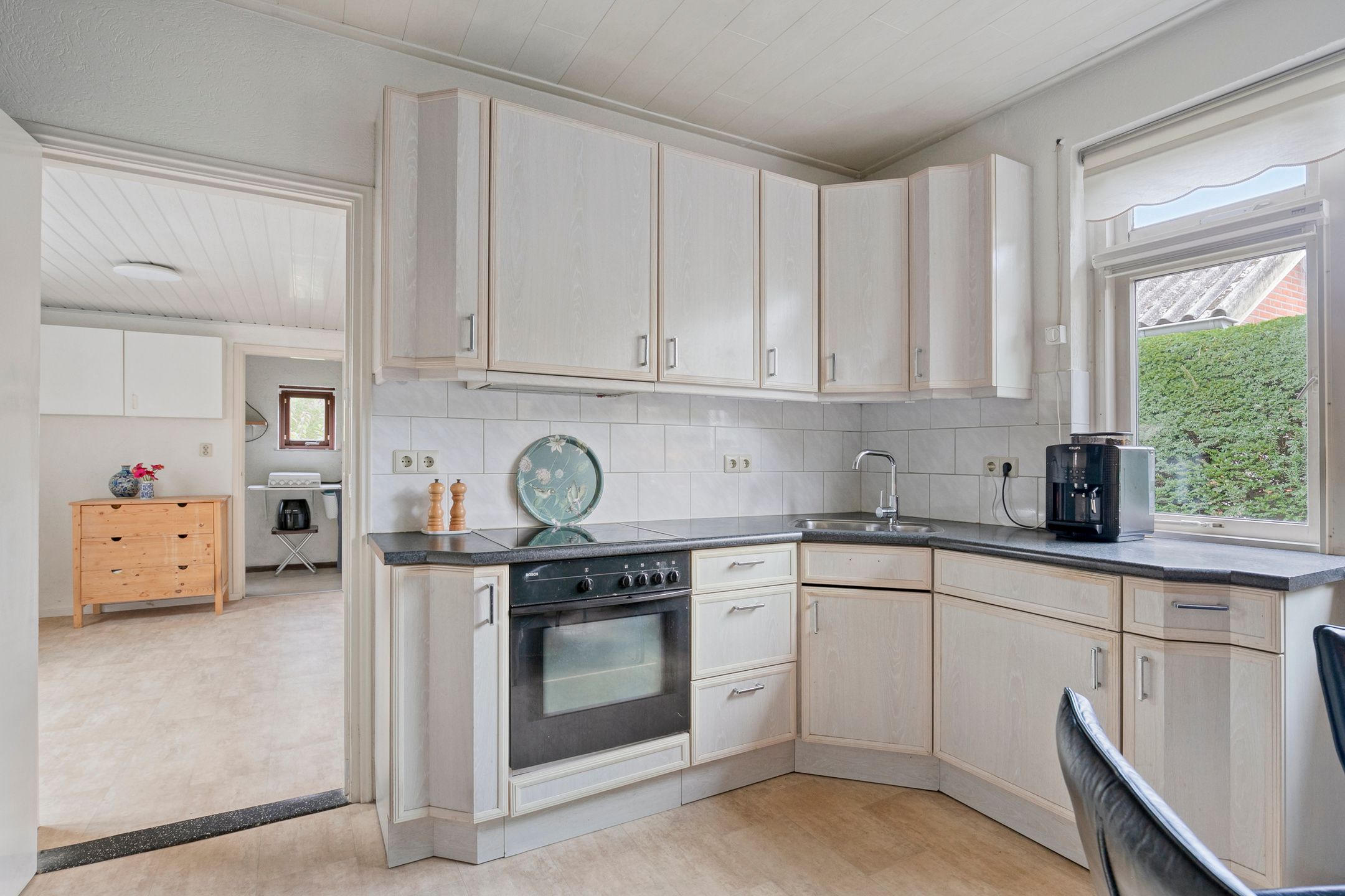 Foto 15 van Burgemeester Bouwensweg 6