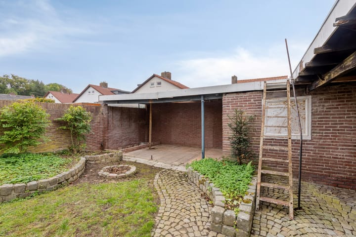 Photo 33 of Graaf van Bronkhorststr 11