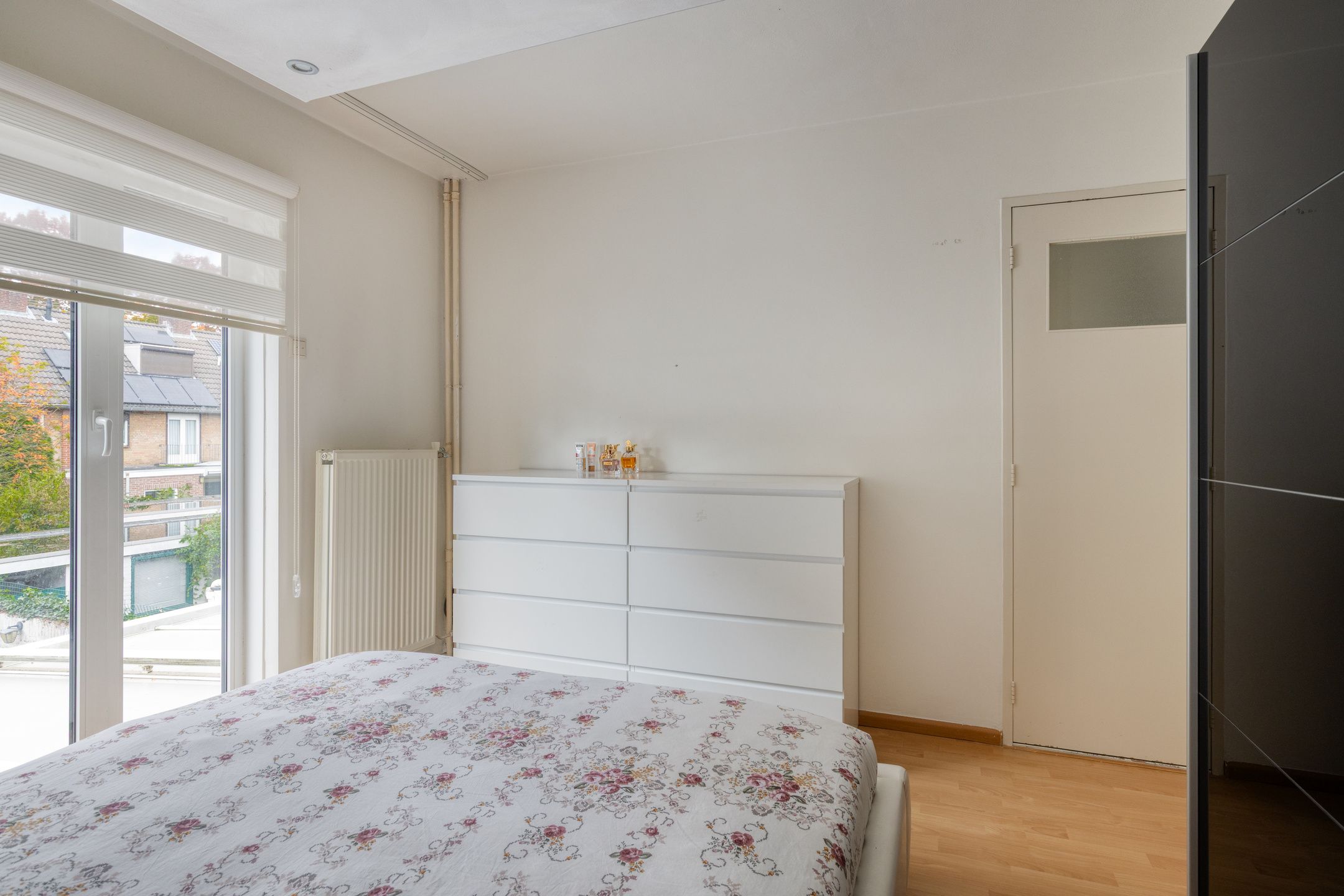 Photo 18 of Adelaertstraat 25