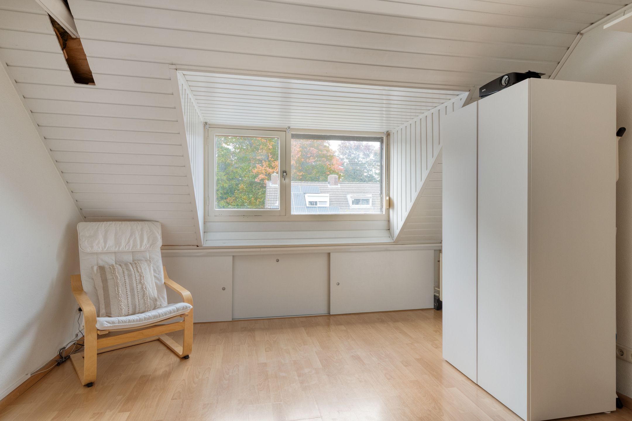 Photo 24 of Adelaertstraat 25