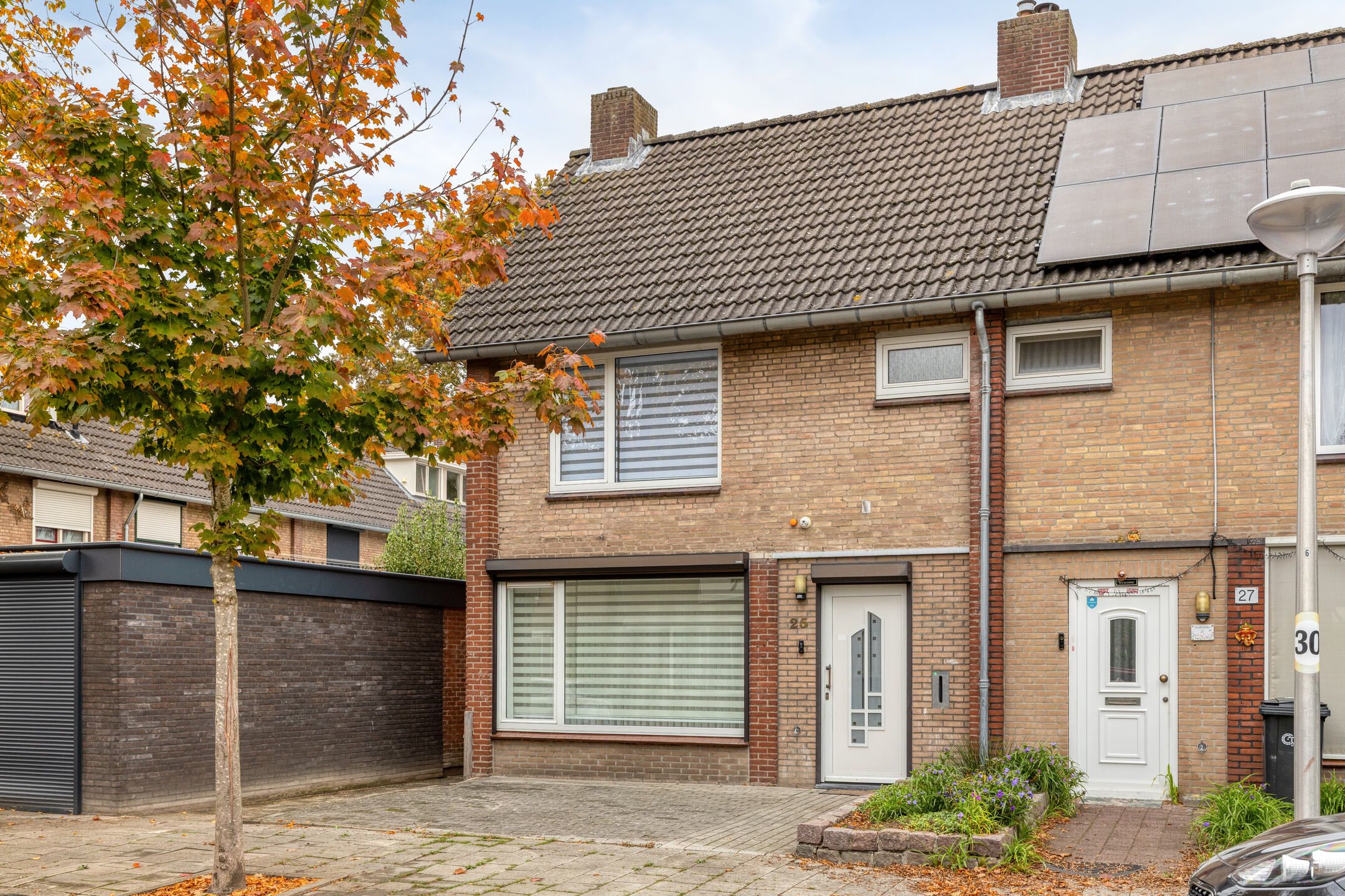 Photo 30 of Adelaertstraat 25