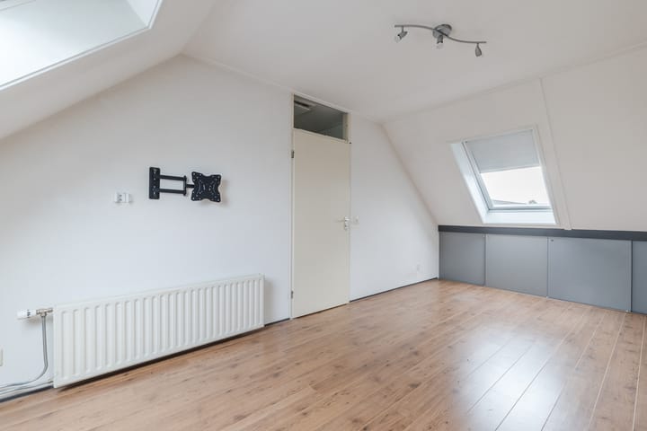 Photo 33 of Meerkoet 51