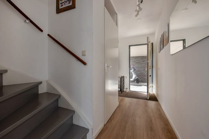 Photo 17 of Mieogvaart 25