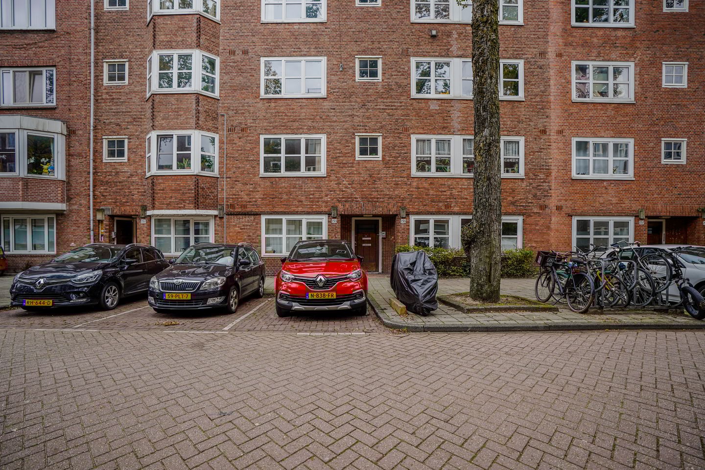 View photo 2 of Marco Polostraat 251-255