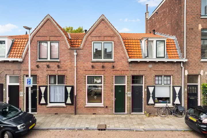 Foto 2 van Van der Helststraat 3