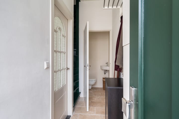 Foto 7 van Van der Helststraat 3