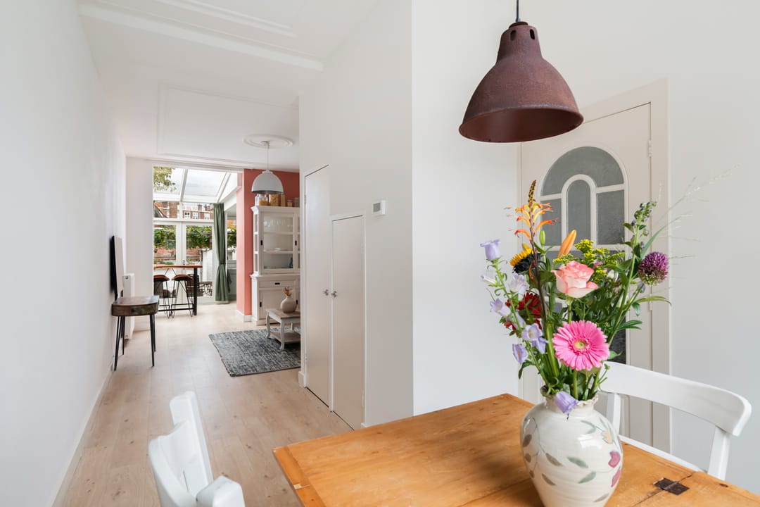 Foto 11 van Van der Helststraat 3