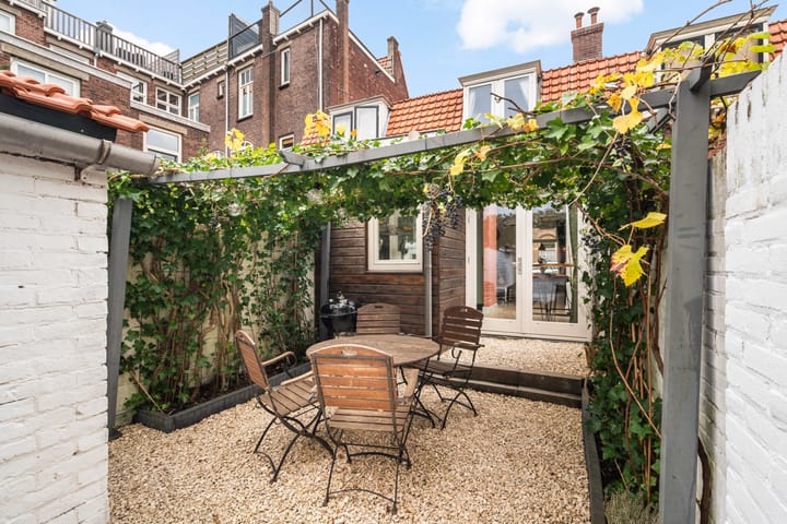 Foto 30 van Van der Helststraat 3