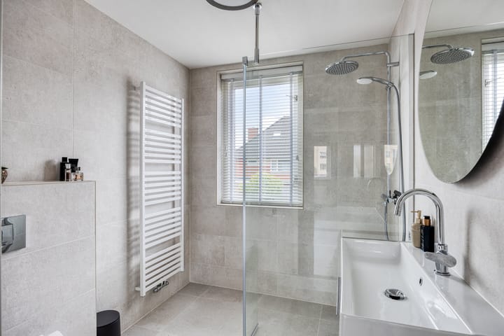 Photo 3 of Donizettistraat 4