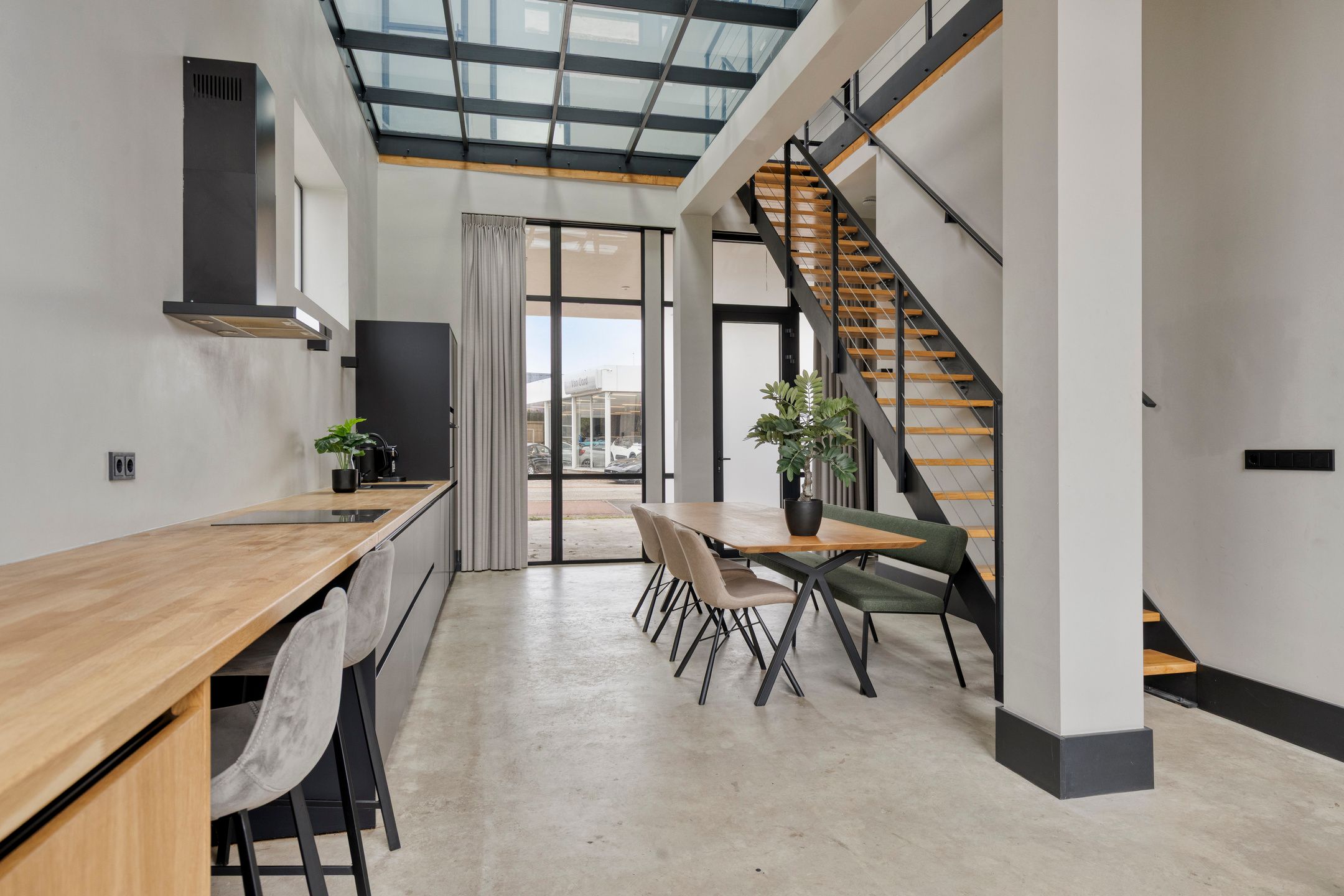 Photo 12 of Straatweg 52-A