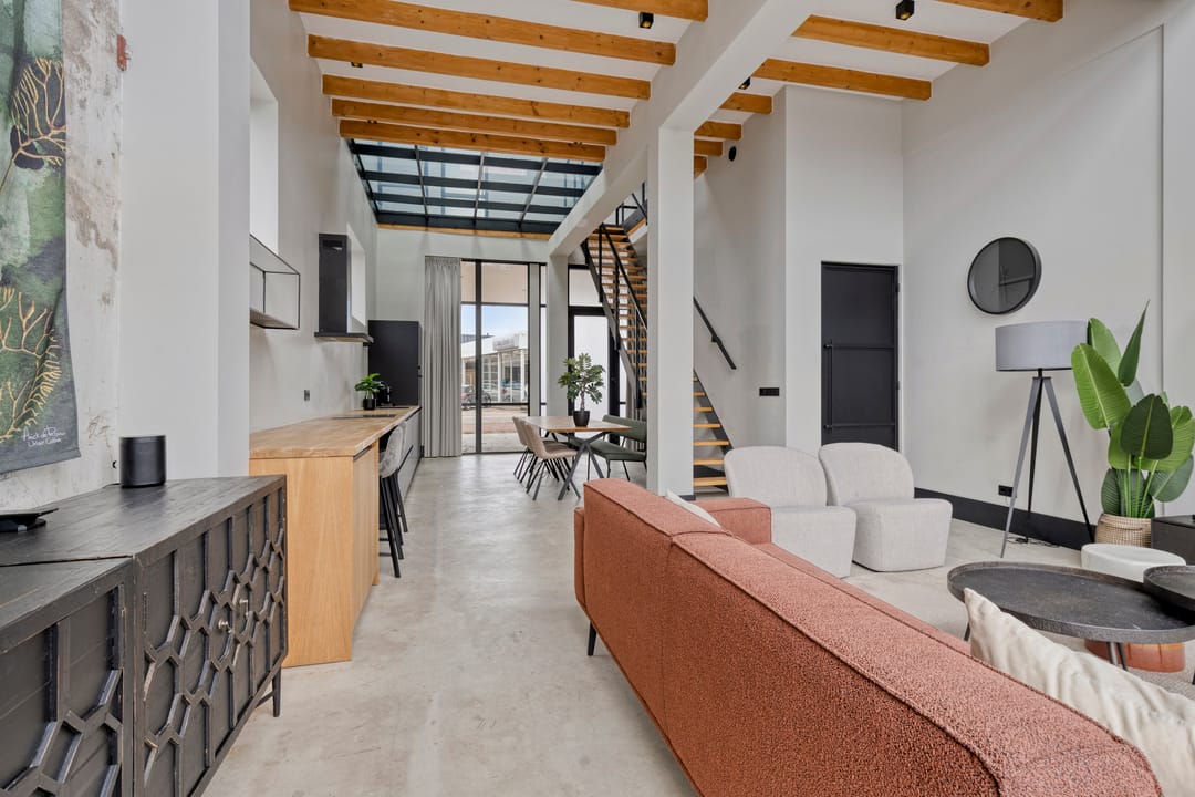 Photo 11 of Straatweg 52-A