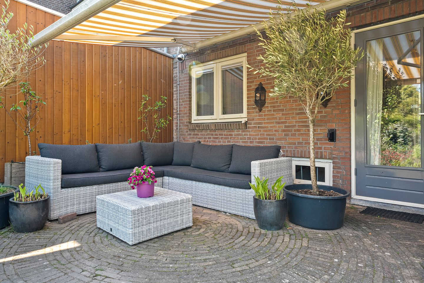 Foto 35 van Grasdorpstraat 1