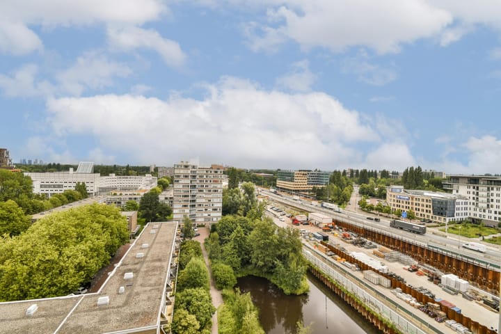 Photo 22 of Meander 647