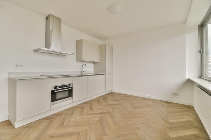 Photo 34 of Meander 647