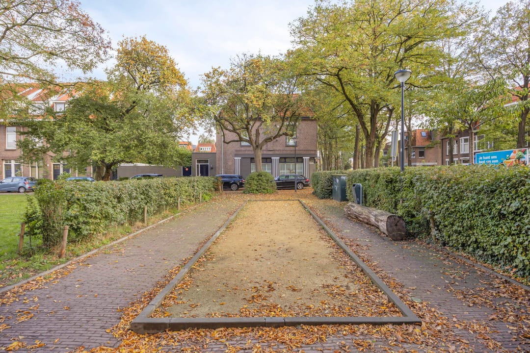 Photo 32 of Zonnebloemstraat 4