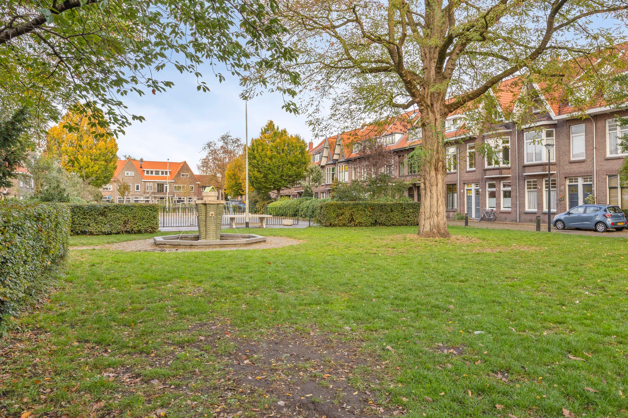 Photo 33 of Zonnebloemstraat 4