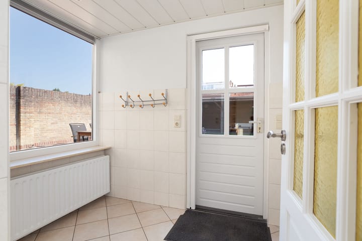 Photo 18 of Burgemeester Smitstraat 14