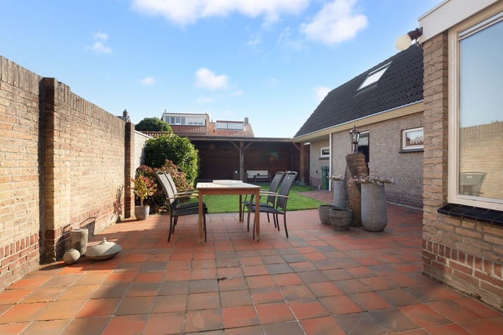 Photo 19 of Burgemeester Smitstraat 14