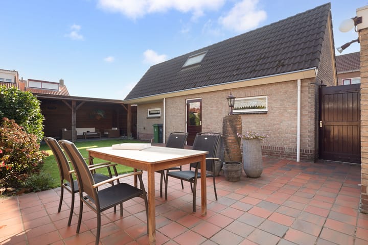 Photo 24 of Burgemeester Smitstraat 14