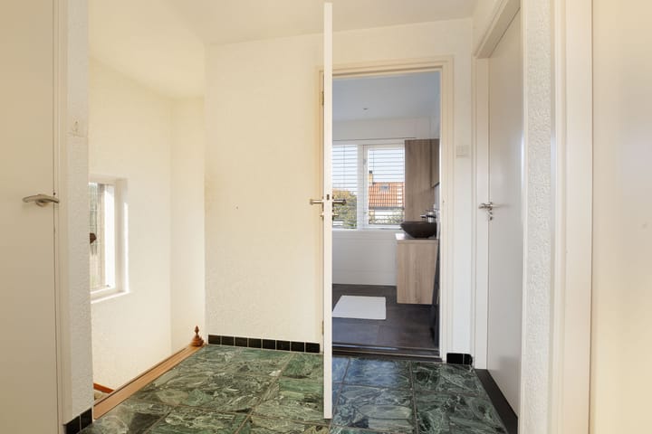 Photo 25 of Burgemeester Smitstraat 14