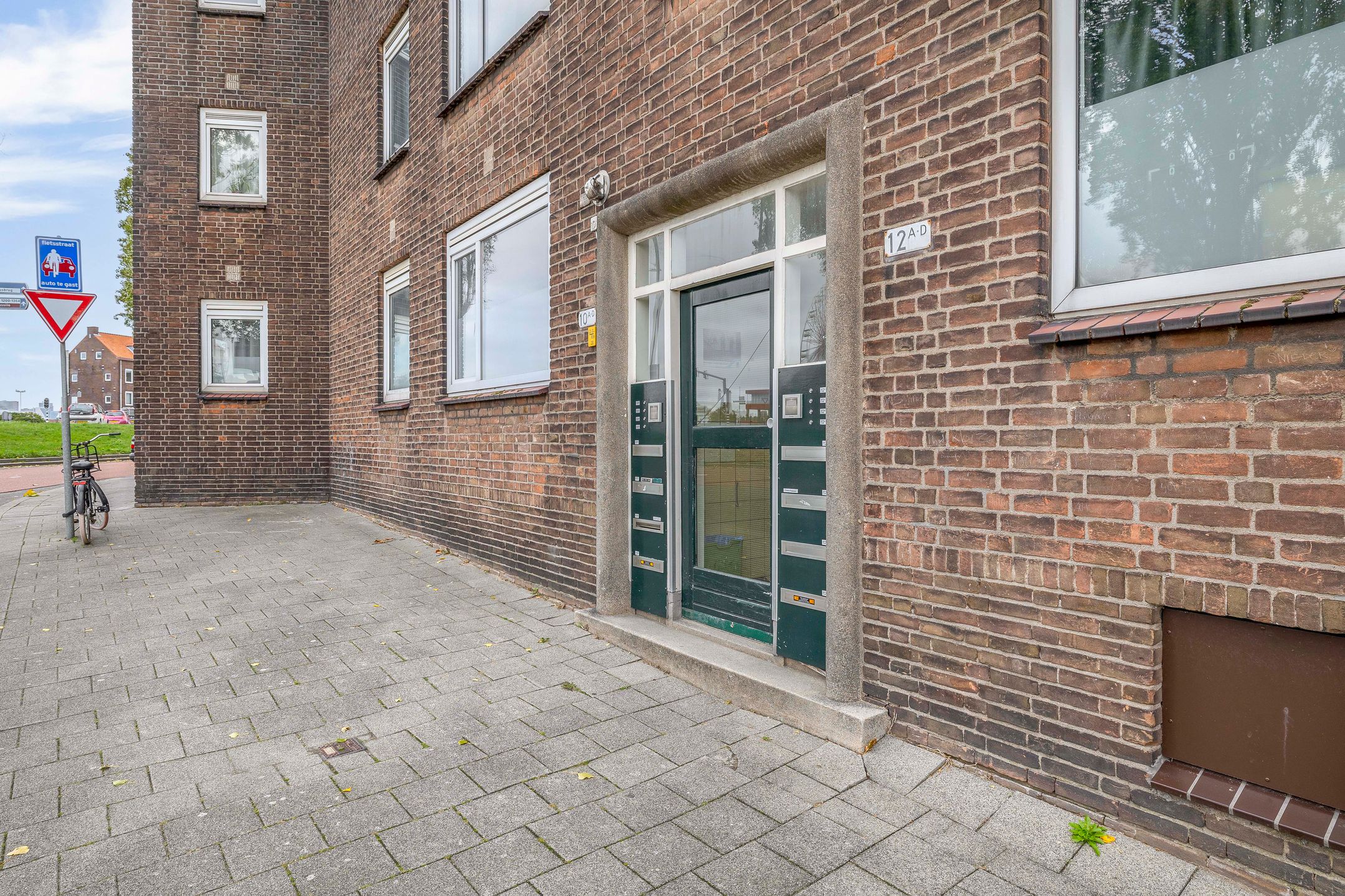 Photo 9 of Maastunnelplein 12-D