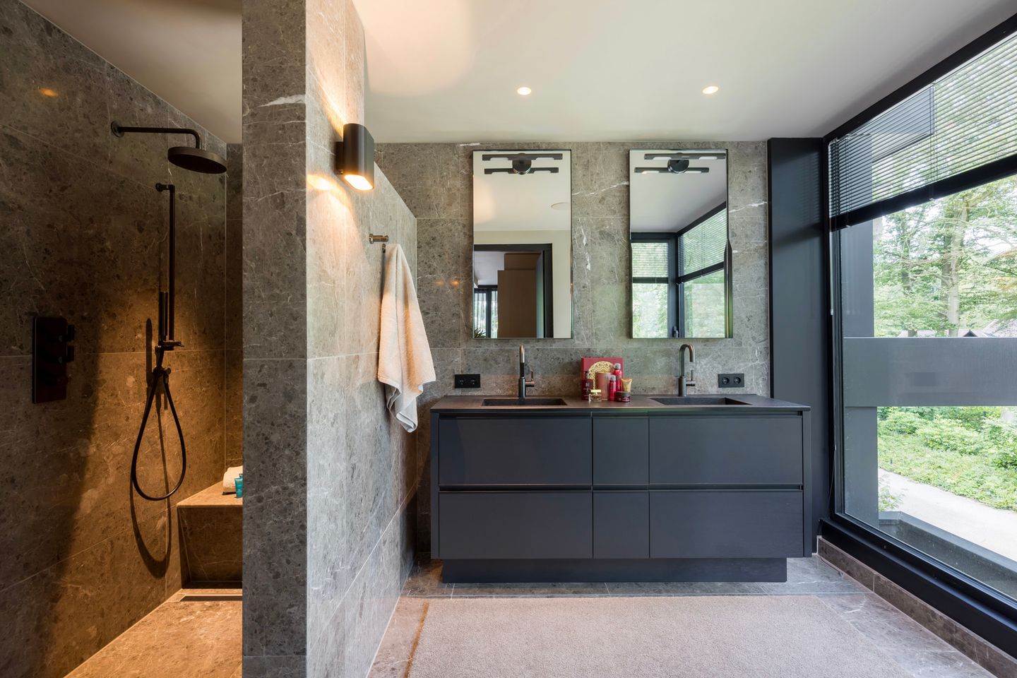 Photo 19 of Emmalaan 10