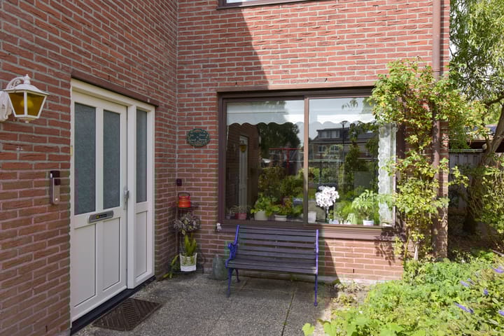 Photo 8 of Meerkoet 55