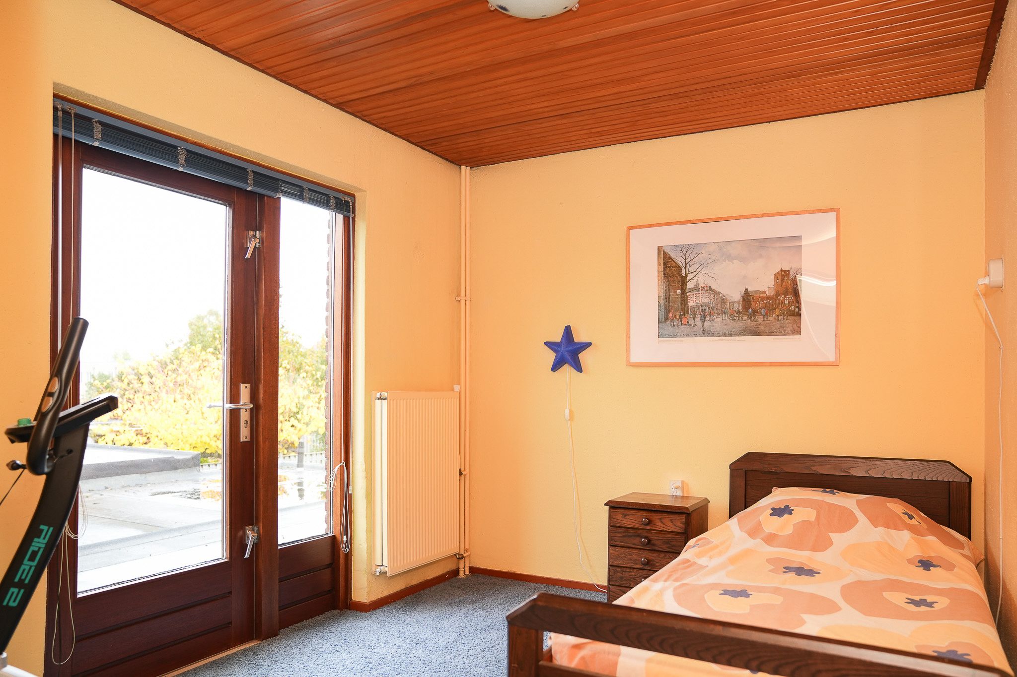 Foto 15 van van Almondestraat 8