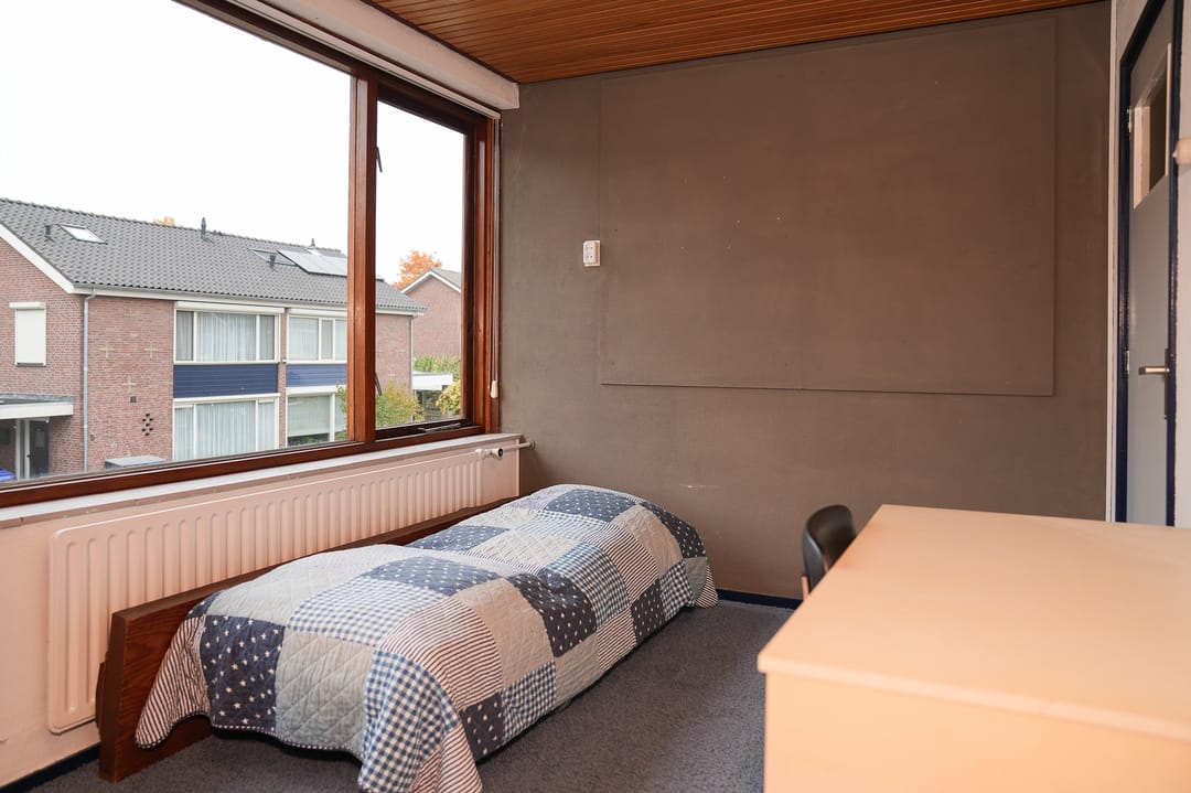 Foto 17 van van Almondestraat 8