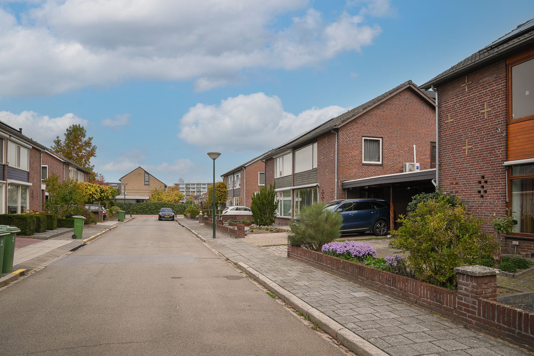 Foto 27 van van Almondestraat 8