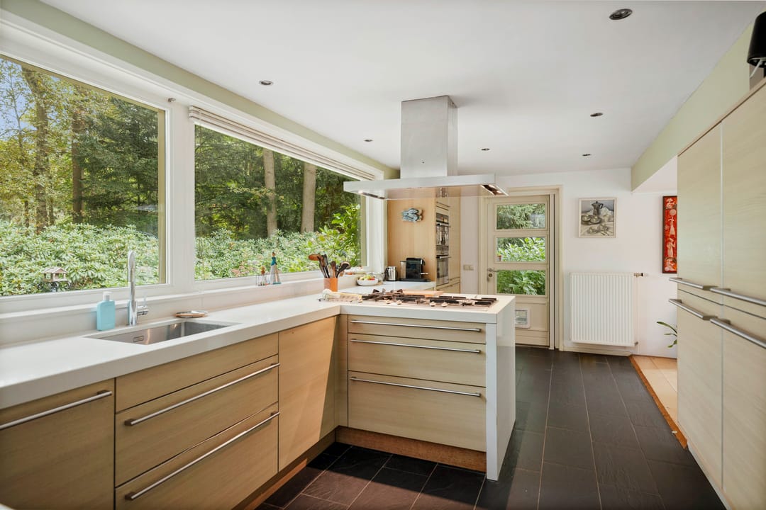 Foto 16 van Middenweg 10