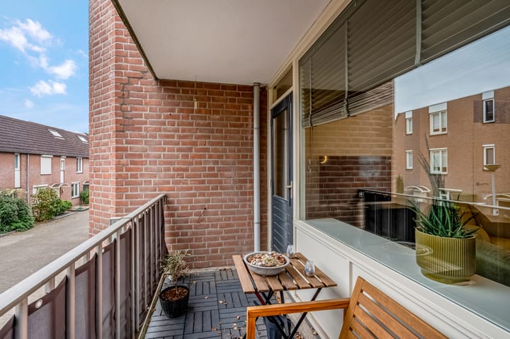 Photo 13 of Meijer van Leeuwenstraat 40