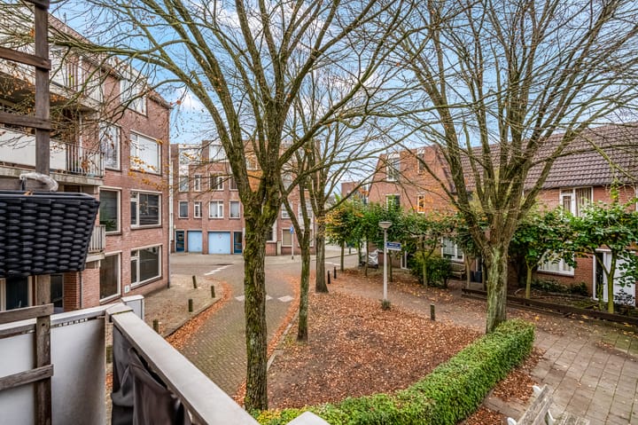 Photo 14 of Meijer van Leeuwenstraat 40