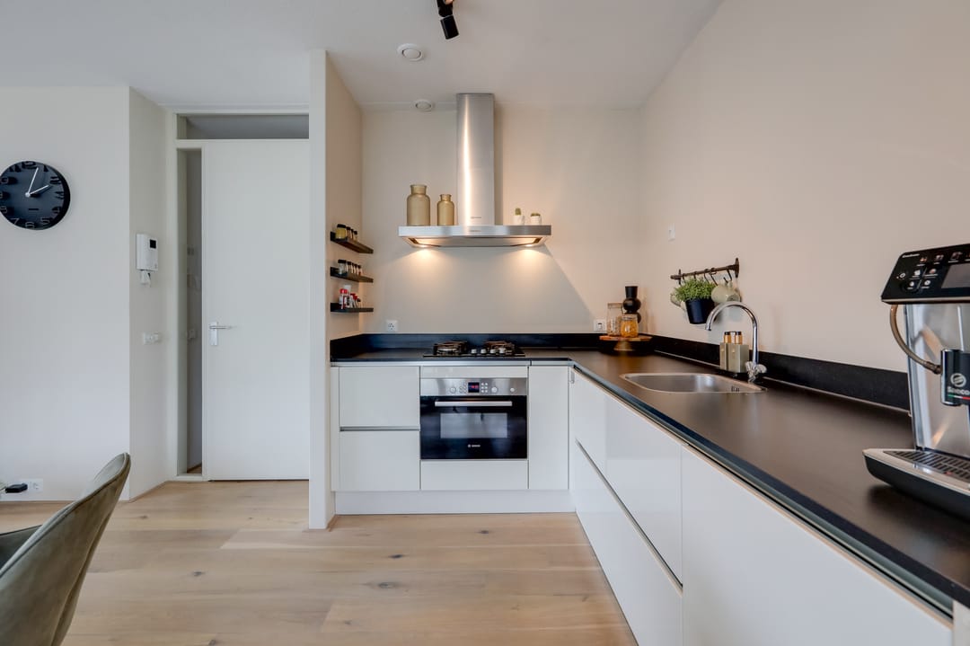 Photo 37 of Utrechtsestraat 44-13