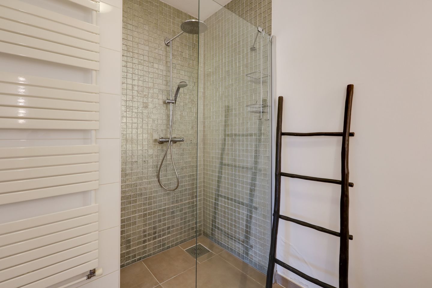 Photo 44 of Utrechtsestraat 44-13