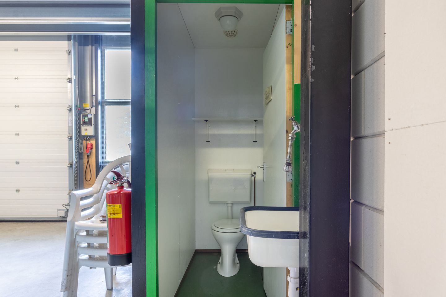 View photo 4 of De Grens 18-i