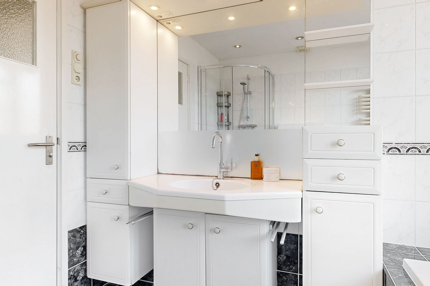 Foto 25 van Adegeest 9