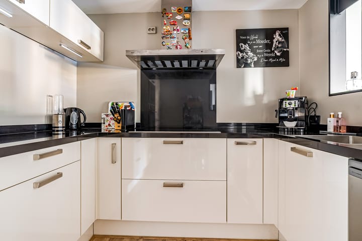 Foto 20 van Alban Bergstraat 2