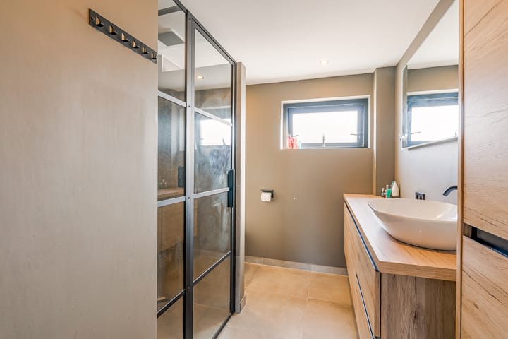 Foto 38 van Alban Bergstraat 2